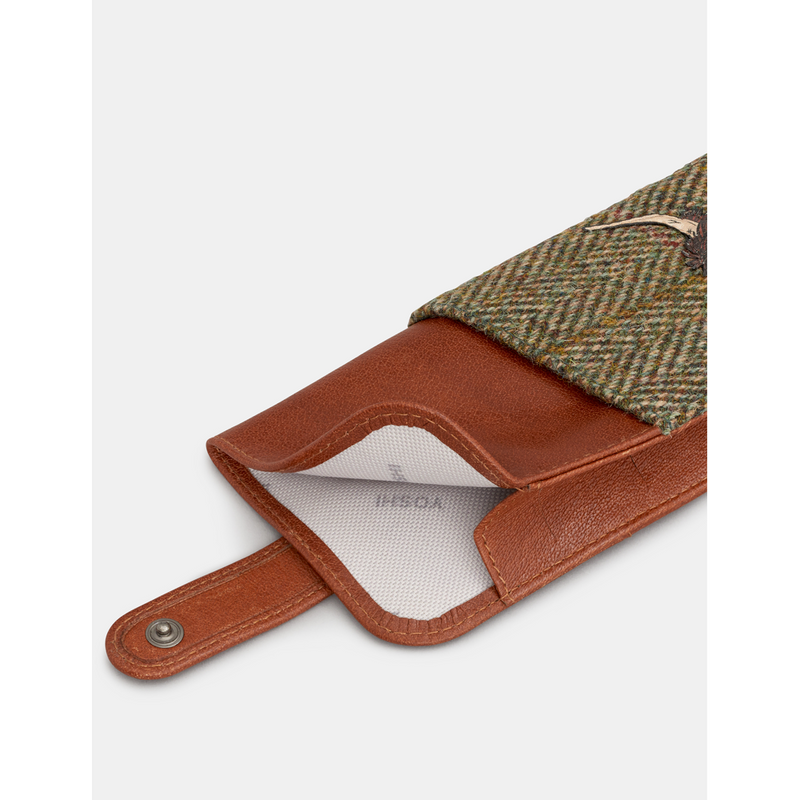 Yoshi Highland Cow Tweed Leather Glasses Case